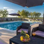 Ferienhaus My Dalmatia - Simone With Private Pool And Beautiful Garden Weißenburg