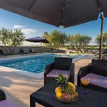 Ferienhaus My Dalmatia - Simone With Private Pool And Beautiful Garden