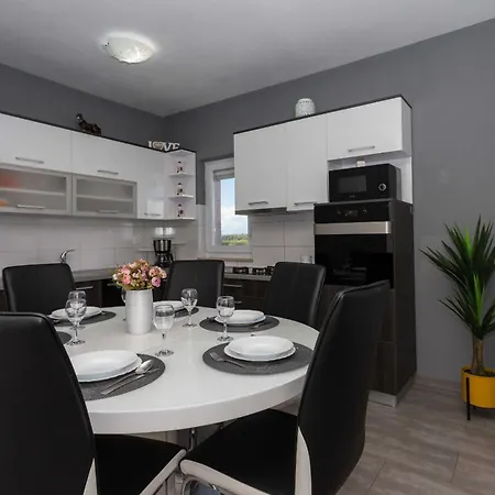 Σπίτι διακοπών My Dalmatia - Simone With Private Pool And Beautiful Garden *