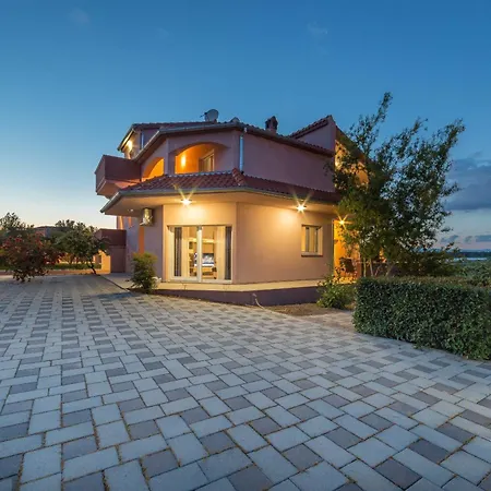 My Dalmatia - Simone With Private Pool And Beautiful Garden Biograd Na Moru